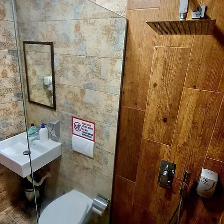 Hotel Corner 4
